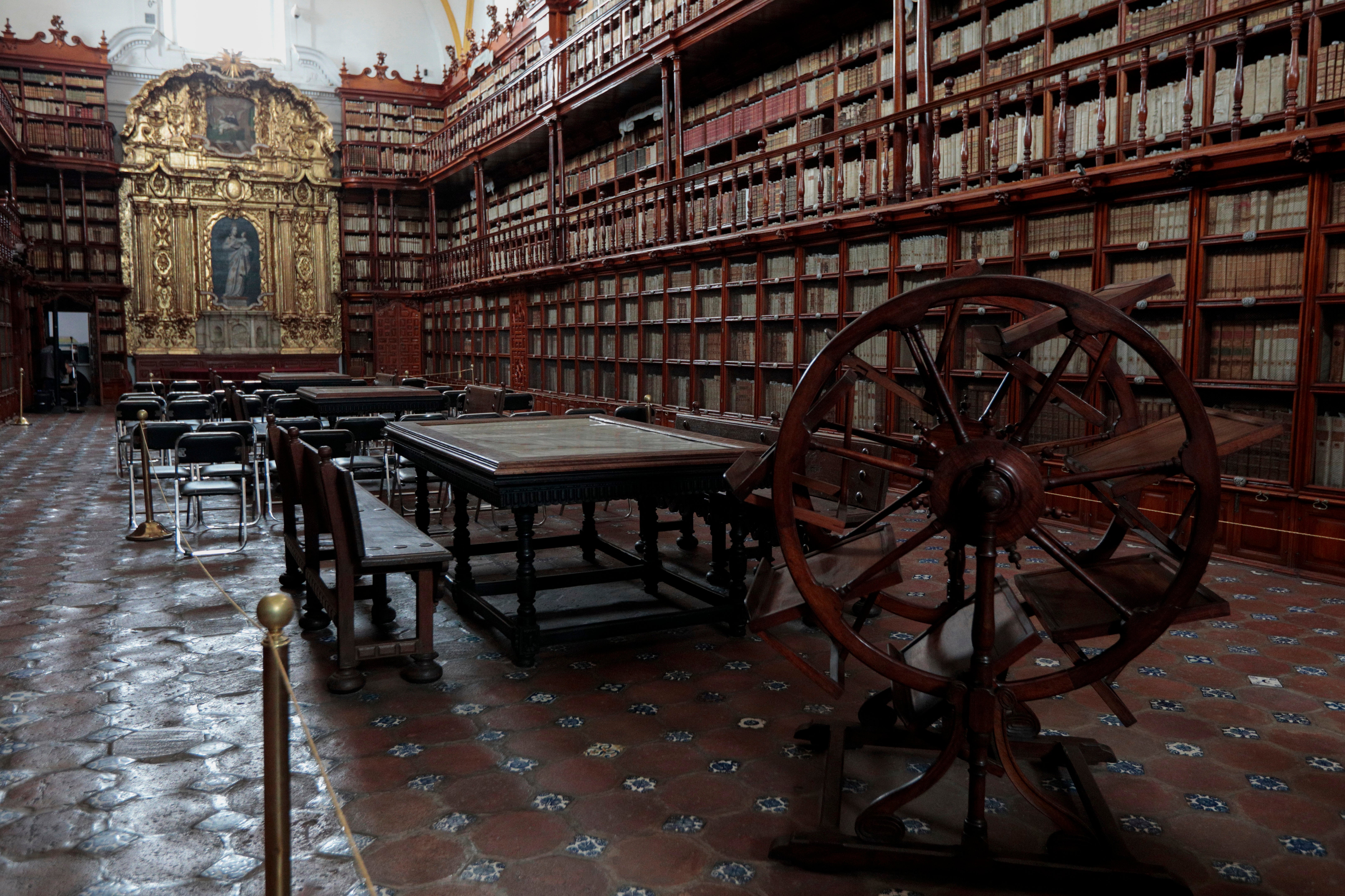 MÉXICO-BIBLIOTECA PALAFOXIANA
