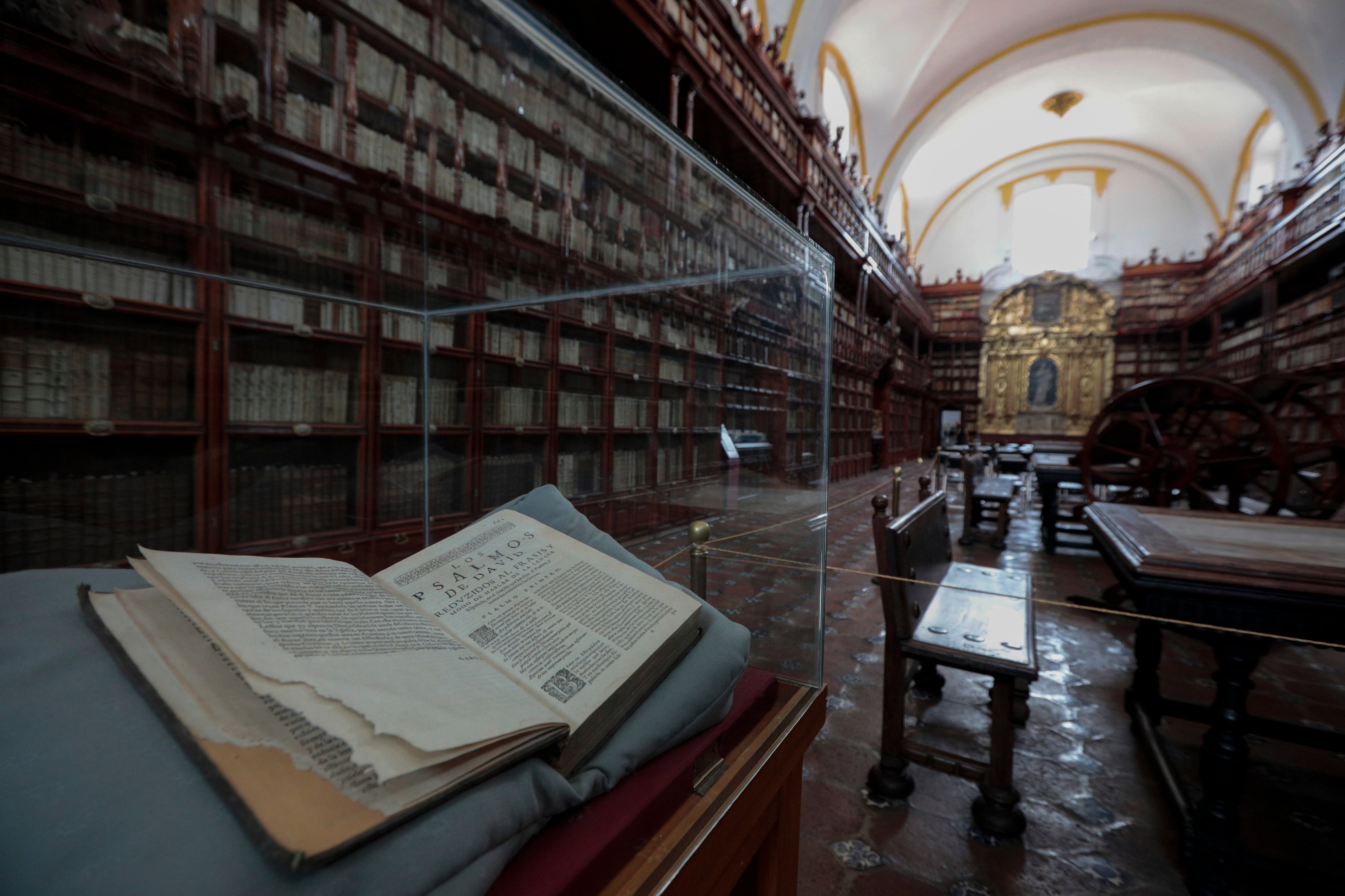 MÉXICO-BIBLIOTECA PALAFOXIANA