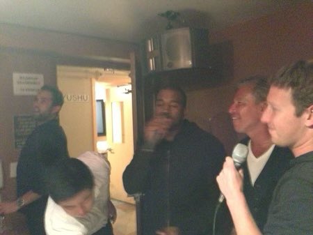 Restringen Instagram de Kanye West tras publicación antisemita; va tras Zuckerberg