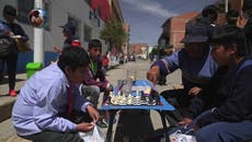 Este tablero de ajedrez aleja a los niños de las pantallas en Bolivia