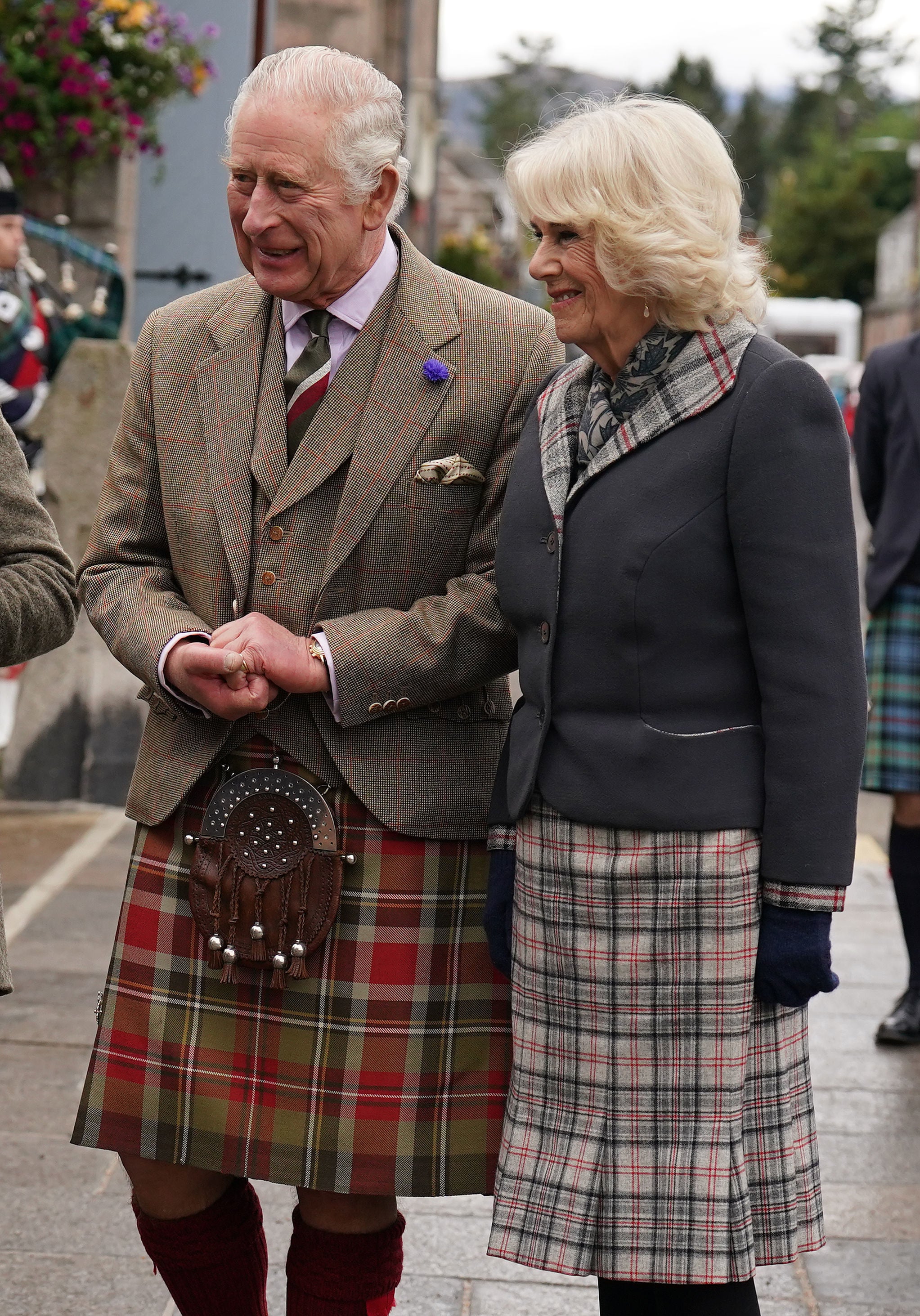 El rey Carlos III y Camila, reina consorte, en Escocia, el 11 de octubre de 2022