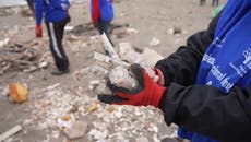 Así fue el impresionante desecho tóxico hallado en una playa en Perú