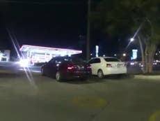 Arrestan a policía que le disparó a un adolescente en el estacionamiento de un McDonald’s y lo dejó en coma