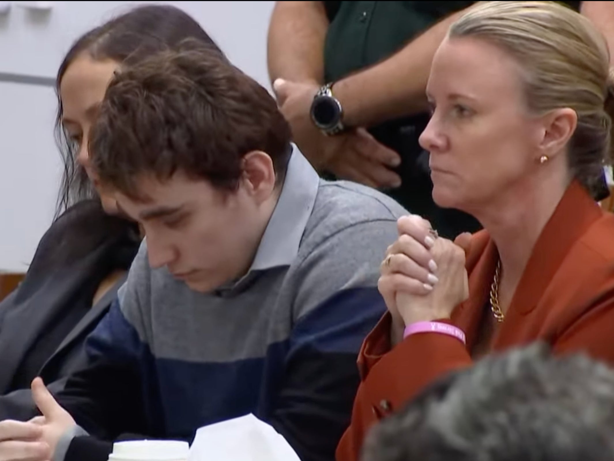 Nikolas Cruz apenas demostró emociones mientras se leían los veredictos en voz alta