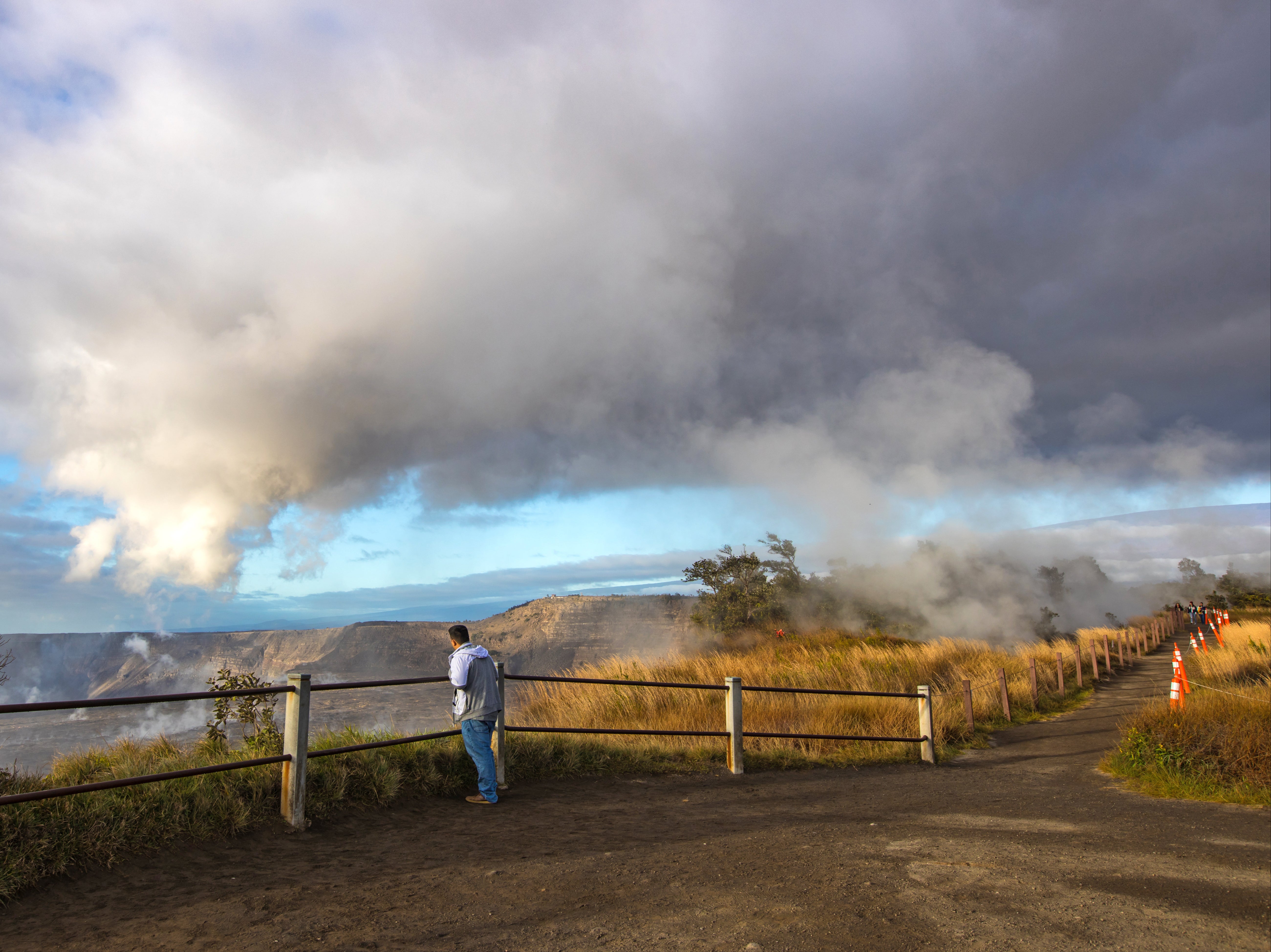 La escena del Kilauea, un volcán cercano al Mauna Loa