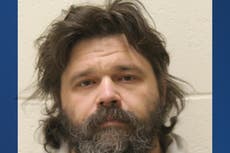 Missouri: mujer escapa de “calabozo sexual” donde un hombre la mantenía cautiva