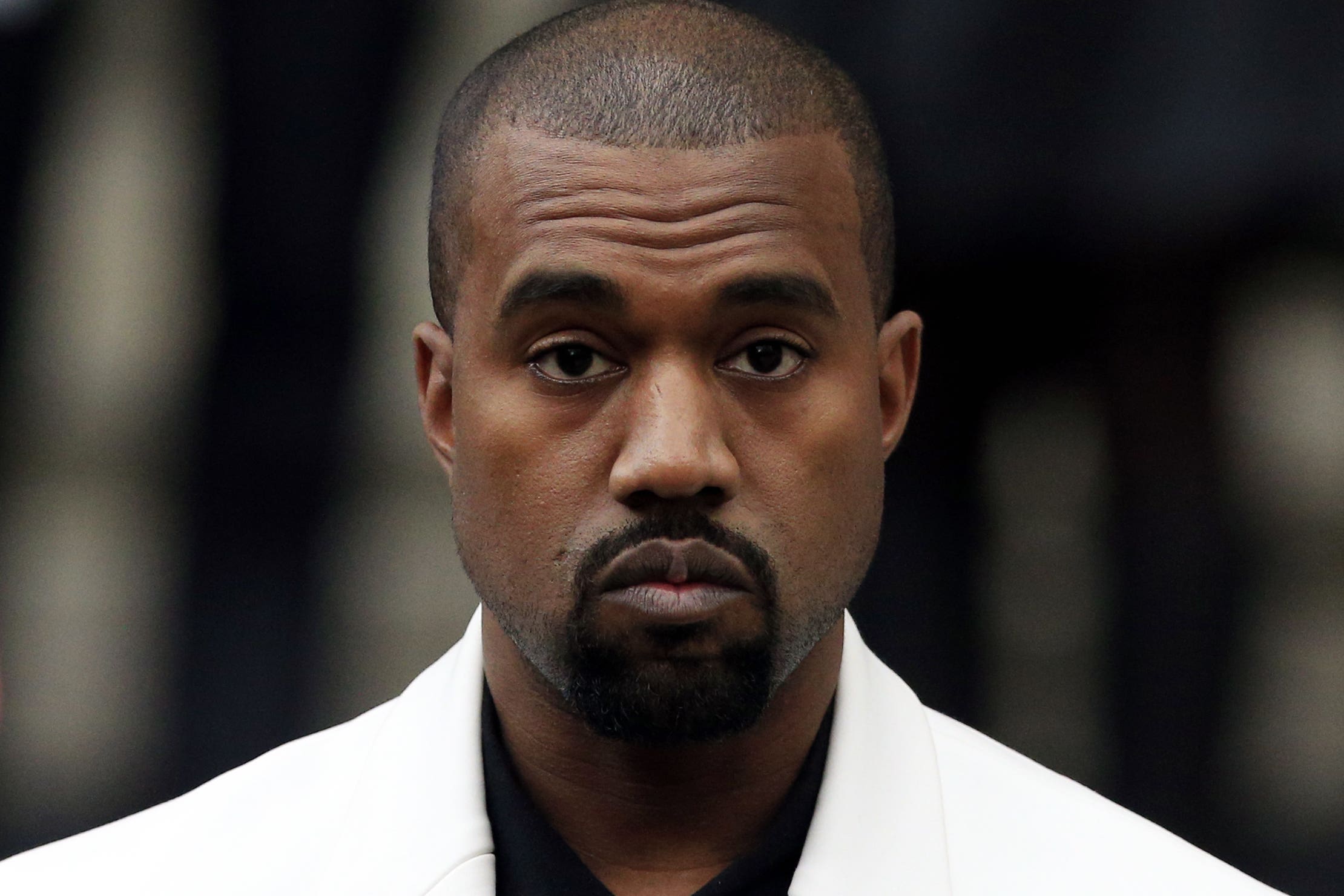 Reactivan cuenta de Twitter de Kanye West tras la toma de posesión de Elon Musk