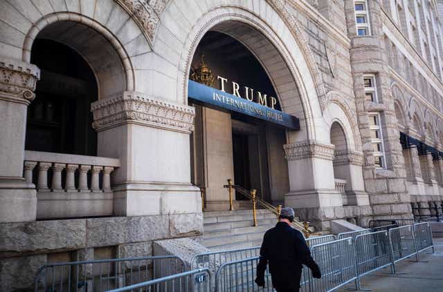 El hotel internacional Trump en Washington DC, que desde entonces ha cerrado