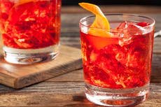 Siete bebidas fenomenales si se te antoja un Negroni Sbagliato, pero no te gusta el Campari