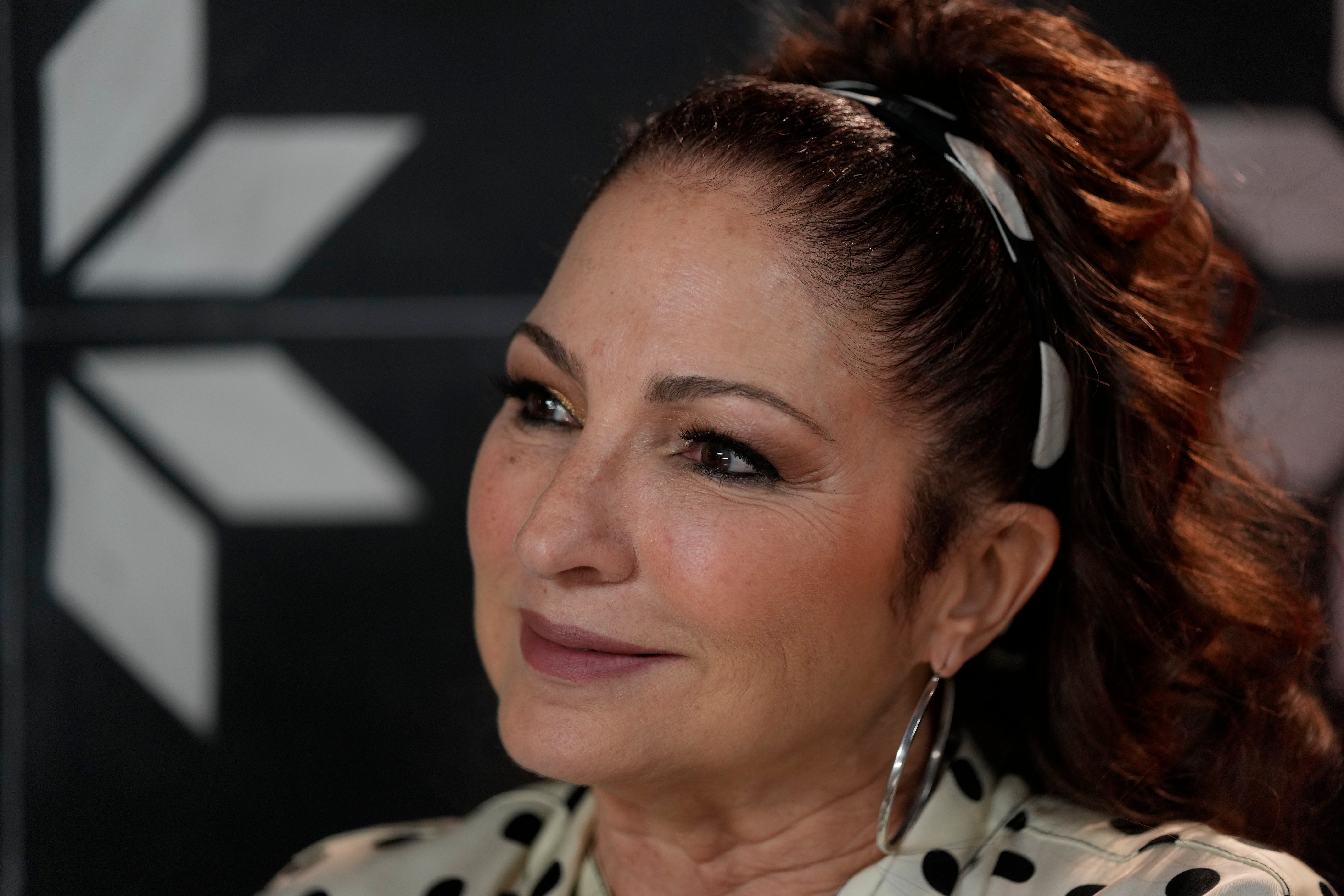 GLORIA ESTEFAN
