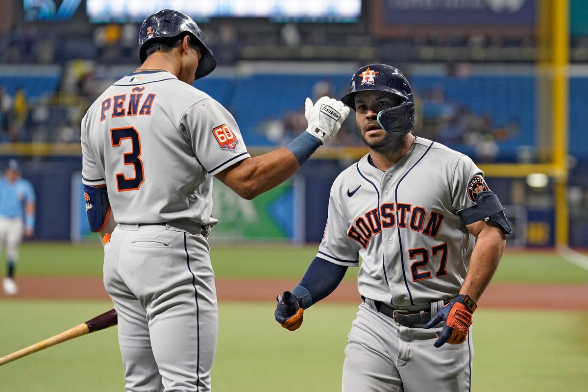 Astros amplían ventaja en lucha por el comodín; doblegan 8-3 a