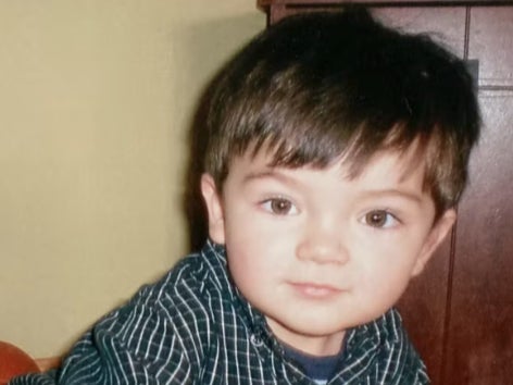 Sus maestros notaron que estaba hambriento. Luego murió congelado en un garaje. ¿Qué pasó con Thomas Valva?