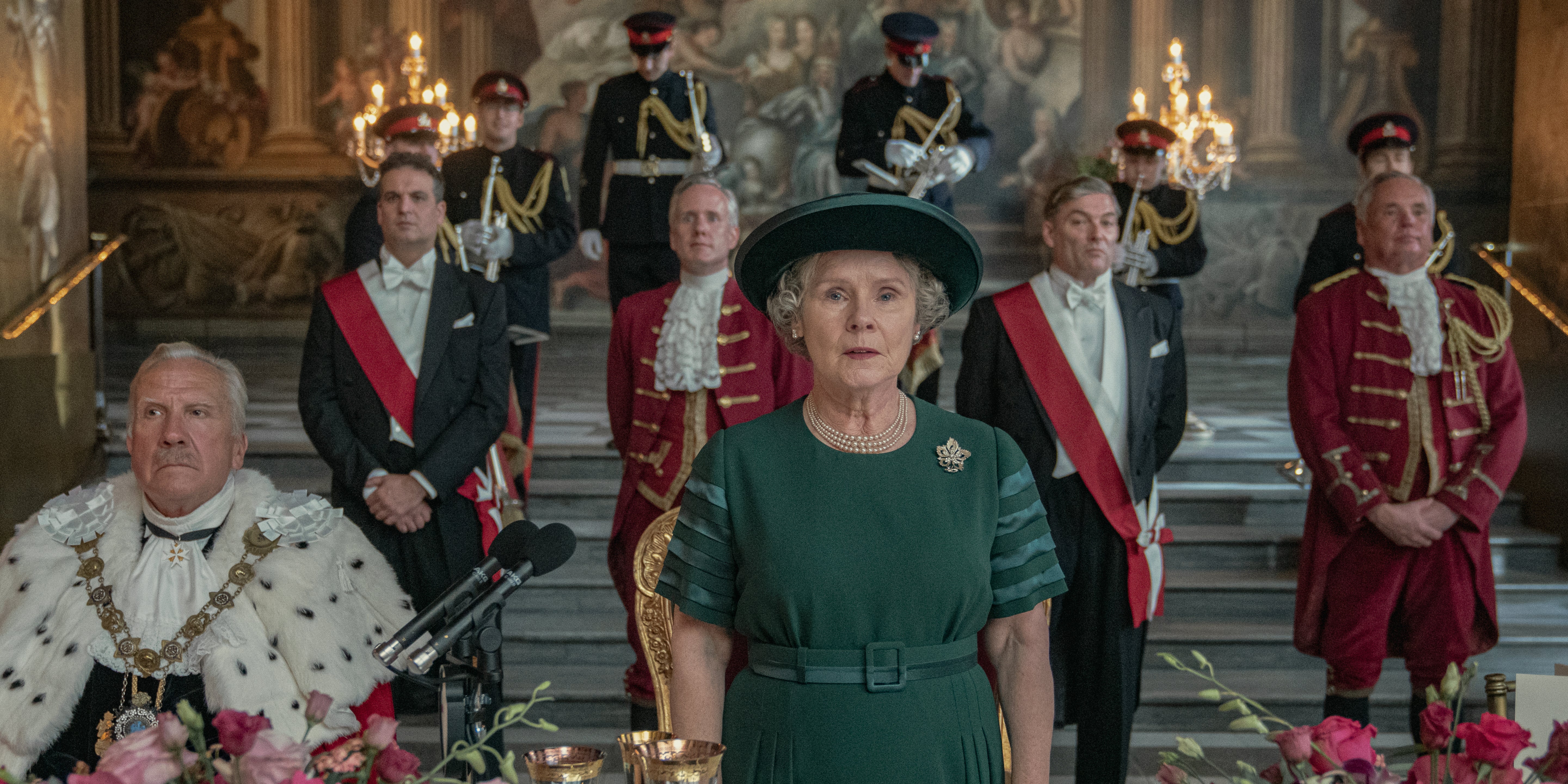 Imelda Staunton como la reina Isabel en ‘The Crown’