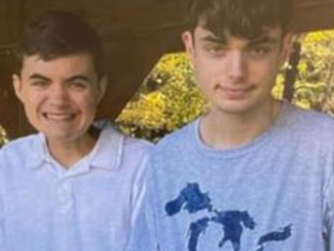 Brandon, 19, y Noah Cirigliano, 15