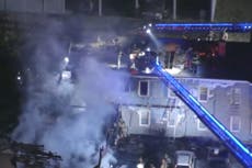 Avioneta se estrella contra edificio de departamentos en New Hampshire y mueren todos los ocupantes