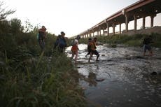 Cruces fronterizos ilegales a EE.UU. desde México alcanzan máximo anual de 2.38 millones