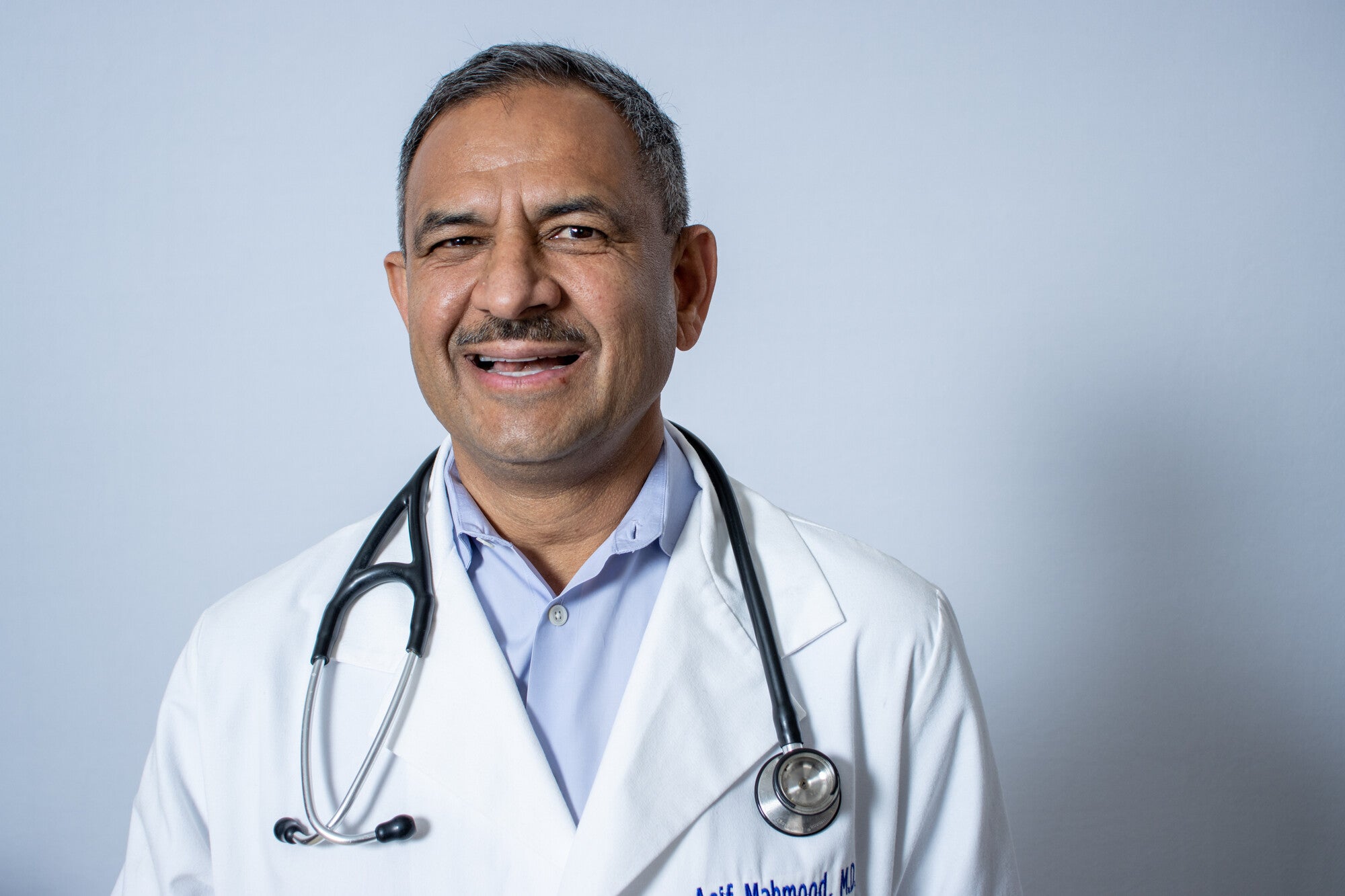 El Dr. Asif Mahmood sostiene que muchos de los temas centrales de estas elecciones están relacionados con la salud