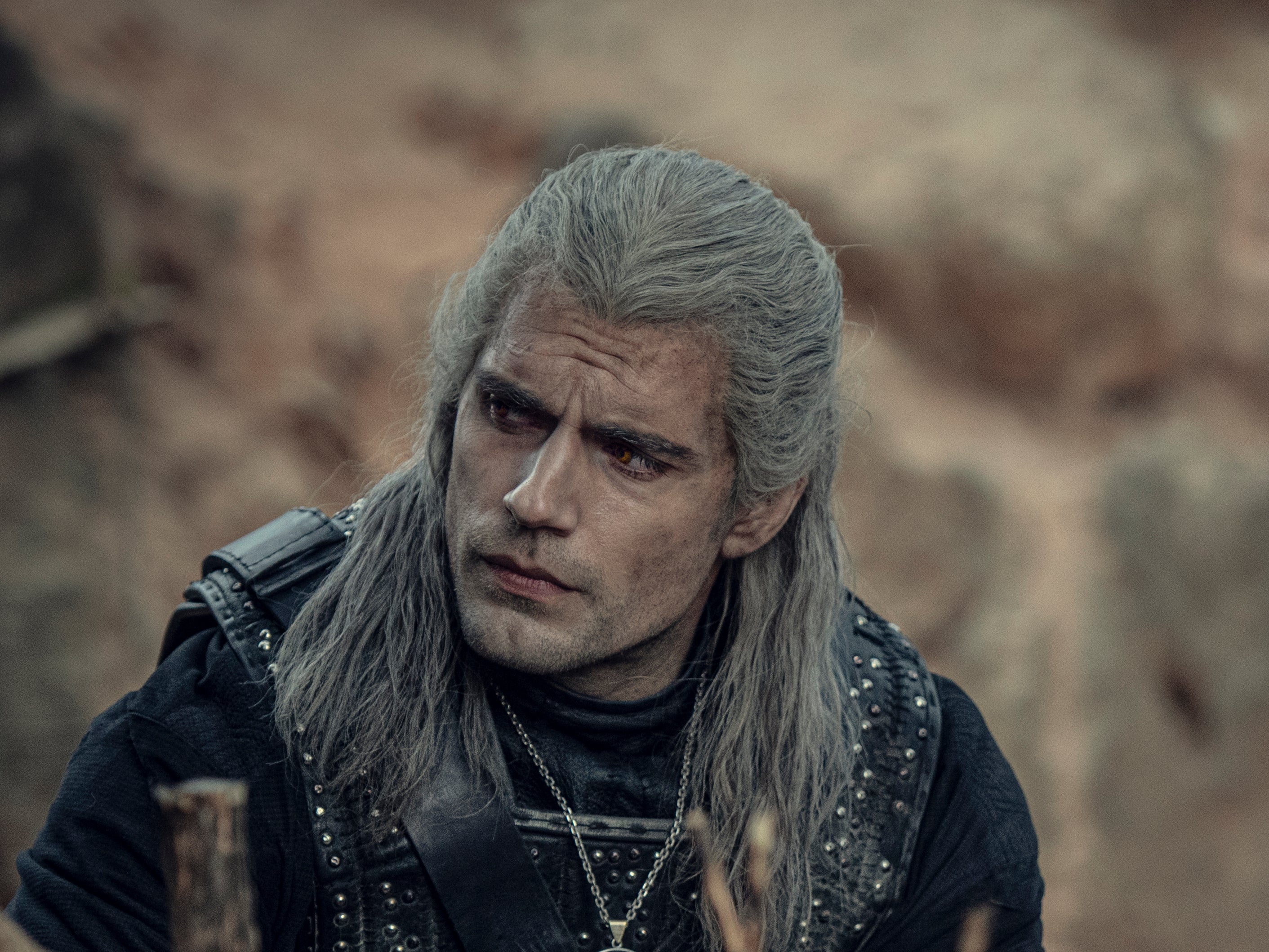 <p>Henry Cavill como Geralt de Rivia en ‘The Witcher’ de Netflix</p>