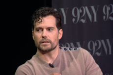 Henry Cavill da una entrevista “incómoda” y “triste” días antes de anunciar su salida de ‘The Witcher’