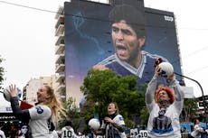 Argentinos evocan a Maradona en vísperas del Mundial