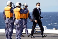 Japón promete reforzar sus fuerzas armadas