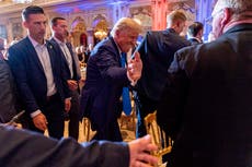 Elecciones intermedias EEUU: republicanos, conmocionados, culpan a Trump por el fracaso del “tsunami rojo”