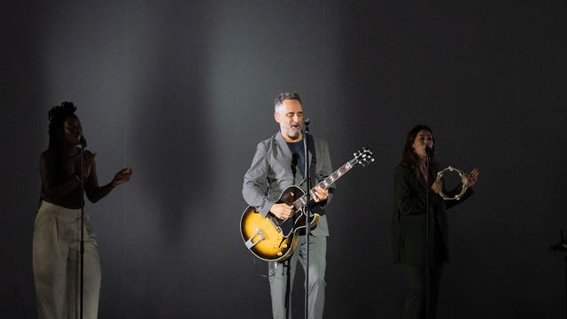 LATIN GRAMMY-JORGE DREXLER