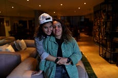 Algunos aficionados LGBTQ temen hostilidad en Qatar