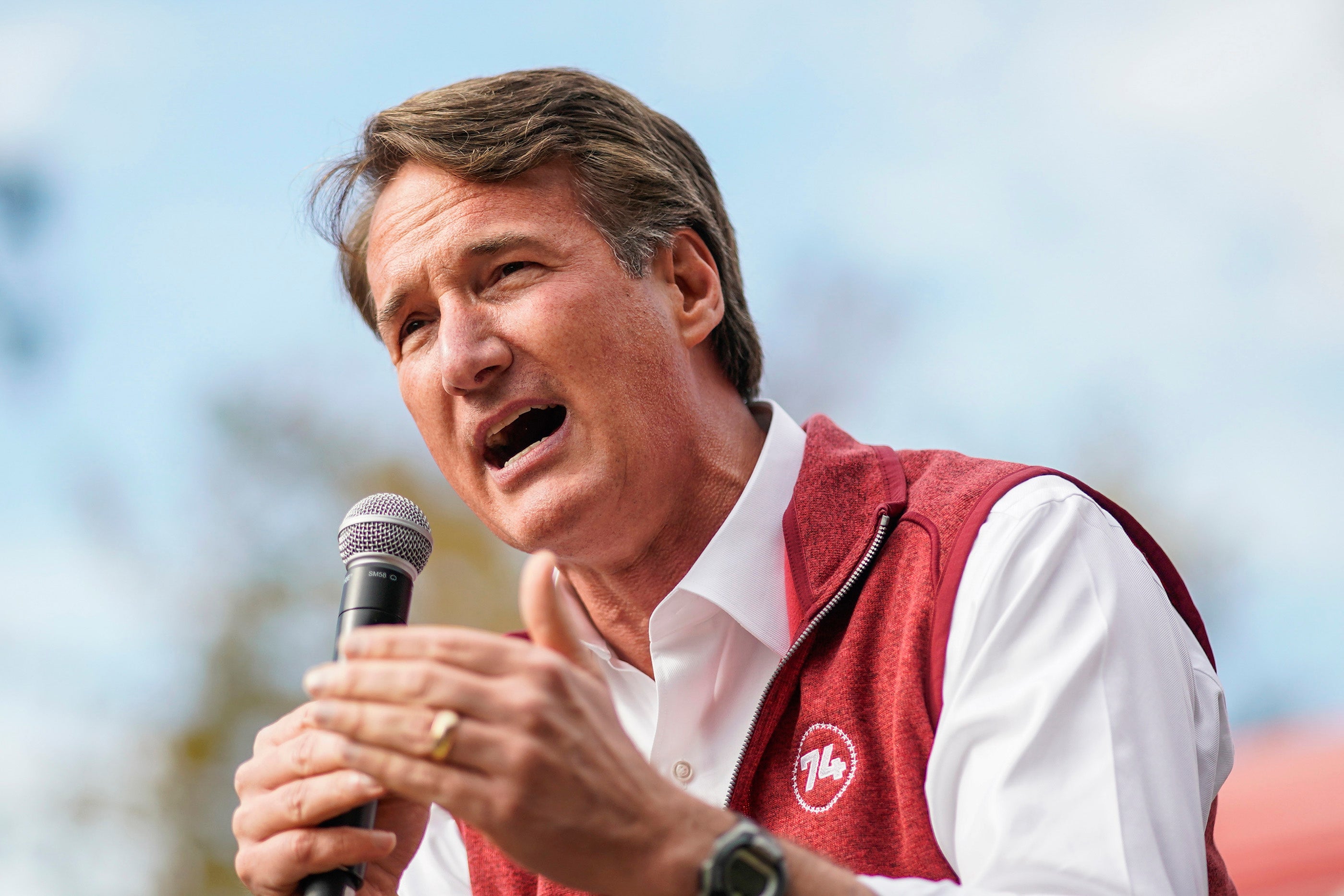 Gobernador republicano de Virginia se disculpa con Nancy Pelosi por burlarse del ataque a su esposo