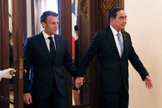 Macron dice que Mundial de Qatar "no debería politizarse"