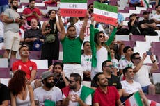 Iraníes abuchean su propio himno nacional en el partido del Mundial y exigen “libertad” para las mujeres