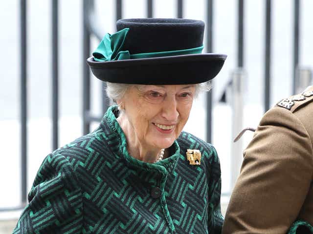 Susan Hussey, la baronesa Hussey de North Bradley asiste al servicio conmemorativo del duque de Edimburgo en la Abadía de Westminster