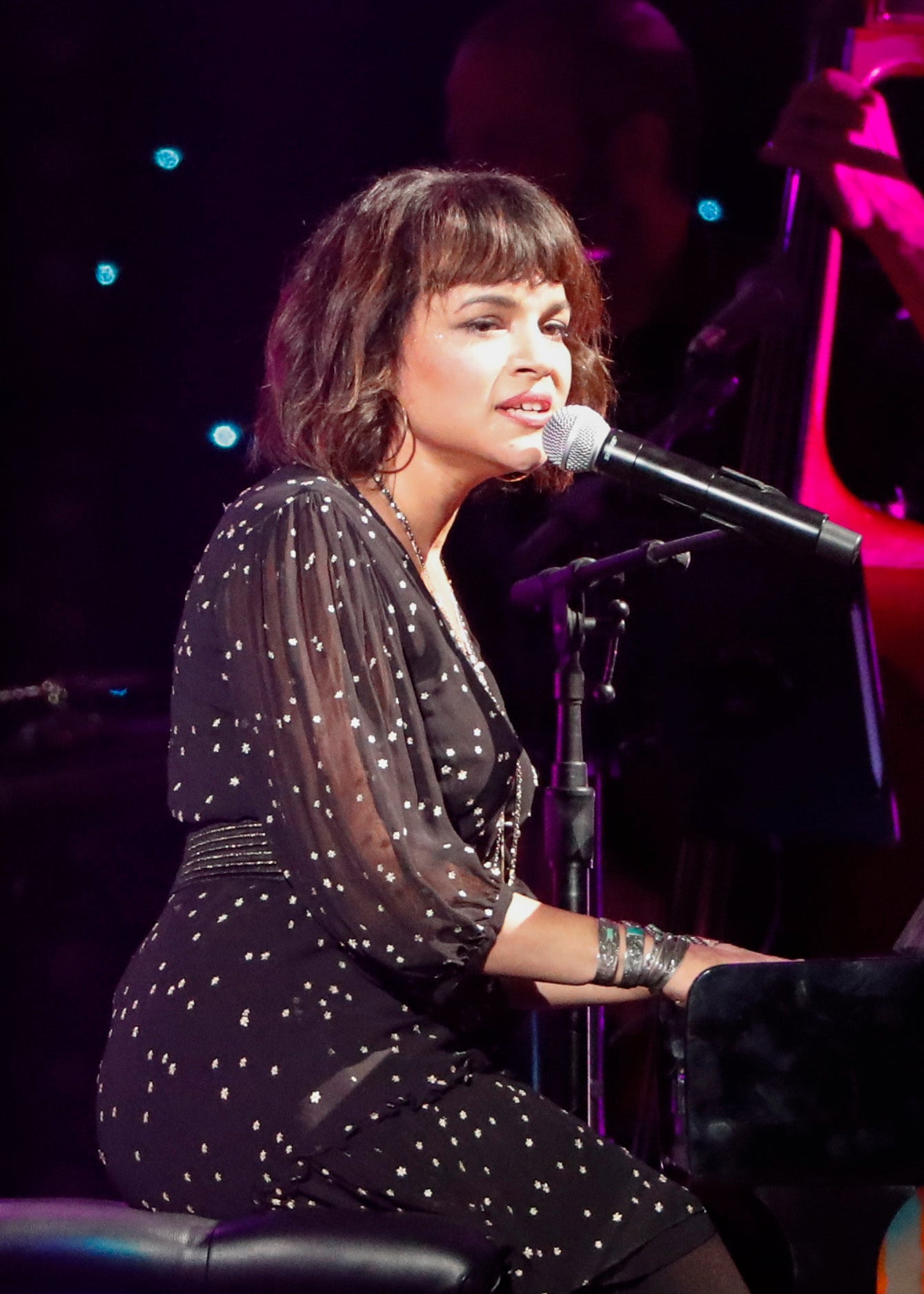 CHARLIE-BROWN-NAVIDAD