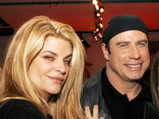 John Travolta y Kelsey Grammer encabezan homenajes tras la muerte de Kirstie Alley