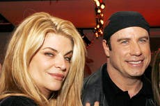 John Travolta y Kelsey Grammer encabezan homenajes tras la muerte de Kirstie Alley