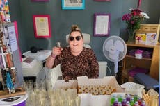 Madre con cáncer de mama terminal revela síntoma poco conocido que todos deberían conocer