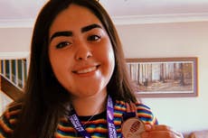 Estudiante descubre que tiene una afección incurable tras terminar en el hospital en Navidad