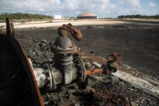 Cuba lucha por recuperar capacidad base de crudo incendiada