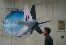 ¿Qué pasó con el vuelo desaparecido de Malaysia Airlines? Analizamos cinco teorías 