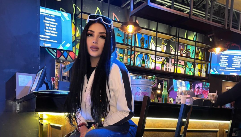 ¿Quién es Bellakath, la cantante de ‘Gatita’ que está causando furor en México?