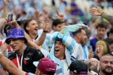 Hinchas argentinos en Qatar también juegan la final