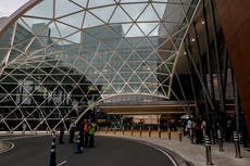 Pelé, sin indicios de mejoría, tras casi 1 mes en hospital