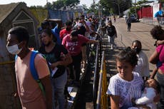 Migrar con papeles: el turbio negocio para cruzar México