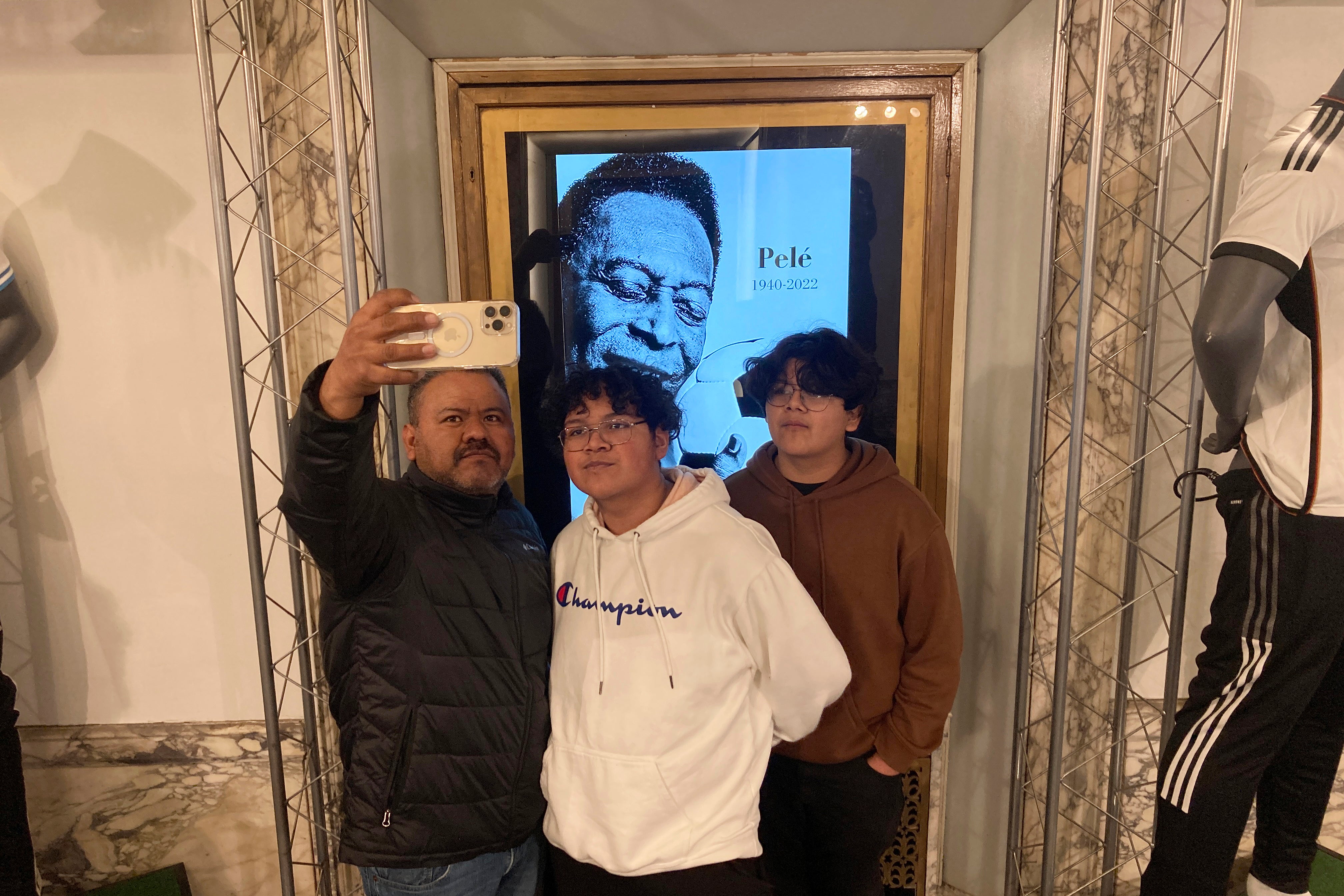 PELÉ-ENTRETENIMIENTO