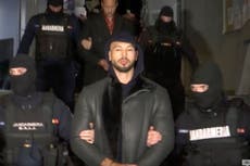 Autoridades rumanas incautan colección de autos de Andrew Tate por investigación de trata de personas