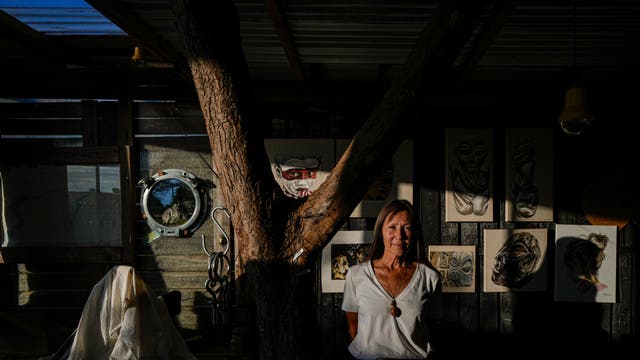 RAPA NUI-UNA ARTISTA EN LA ISLA