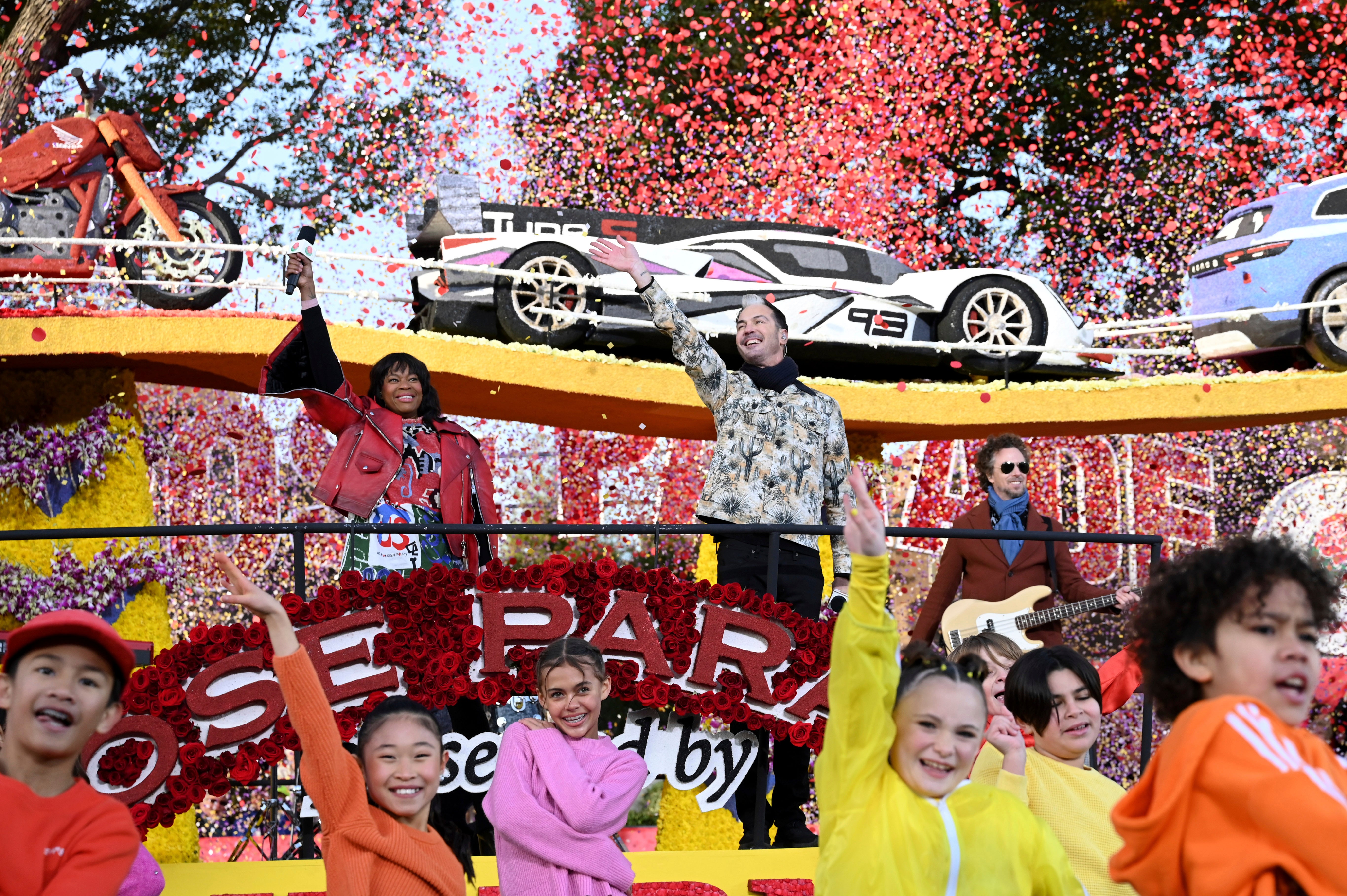DESFILE DE LAS ROSAS