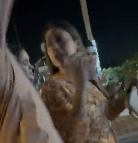 Bad Bunny se defiende tras arrojar al agua el teléfono celular de una fan