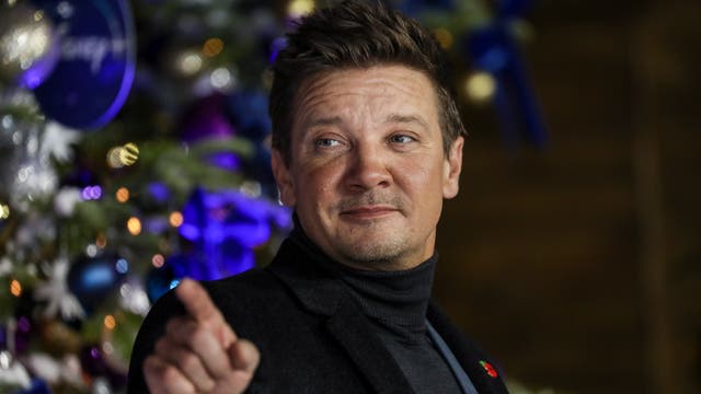JEREMY RENNER