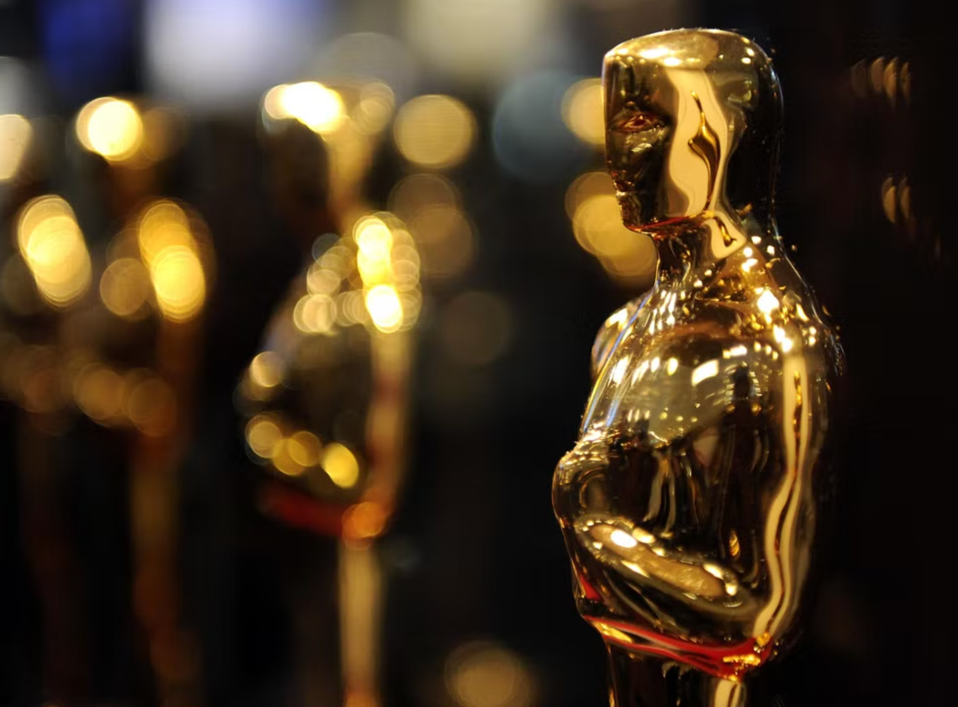 The Oscars trophy